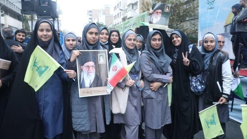 ইরান কেন এই দিনটিকে (১৩ অবন) সাম্রাজ্যবাদ বিরোধী সংগ্রাম দিবস হিসেবে ঘোষণা করেছে?