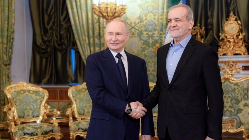 ইরান-রাশিয়ার কৌশলগত সহযোগিতা: বহুমুখী বিশ্ব ব্যবস্থার দিকে নতুন অগ্রযাত্রা