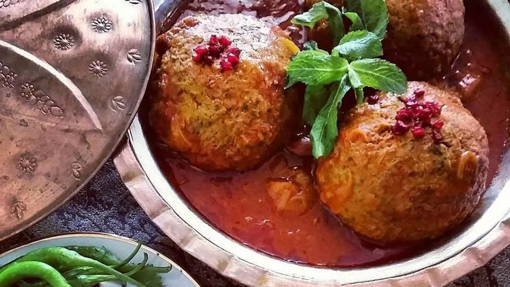 কুফতে হোলু শিরাজিদের ঐতিহ্যবাহী কুফতে।